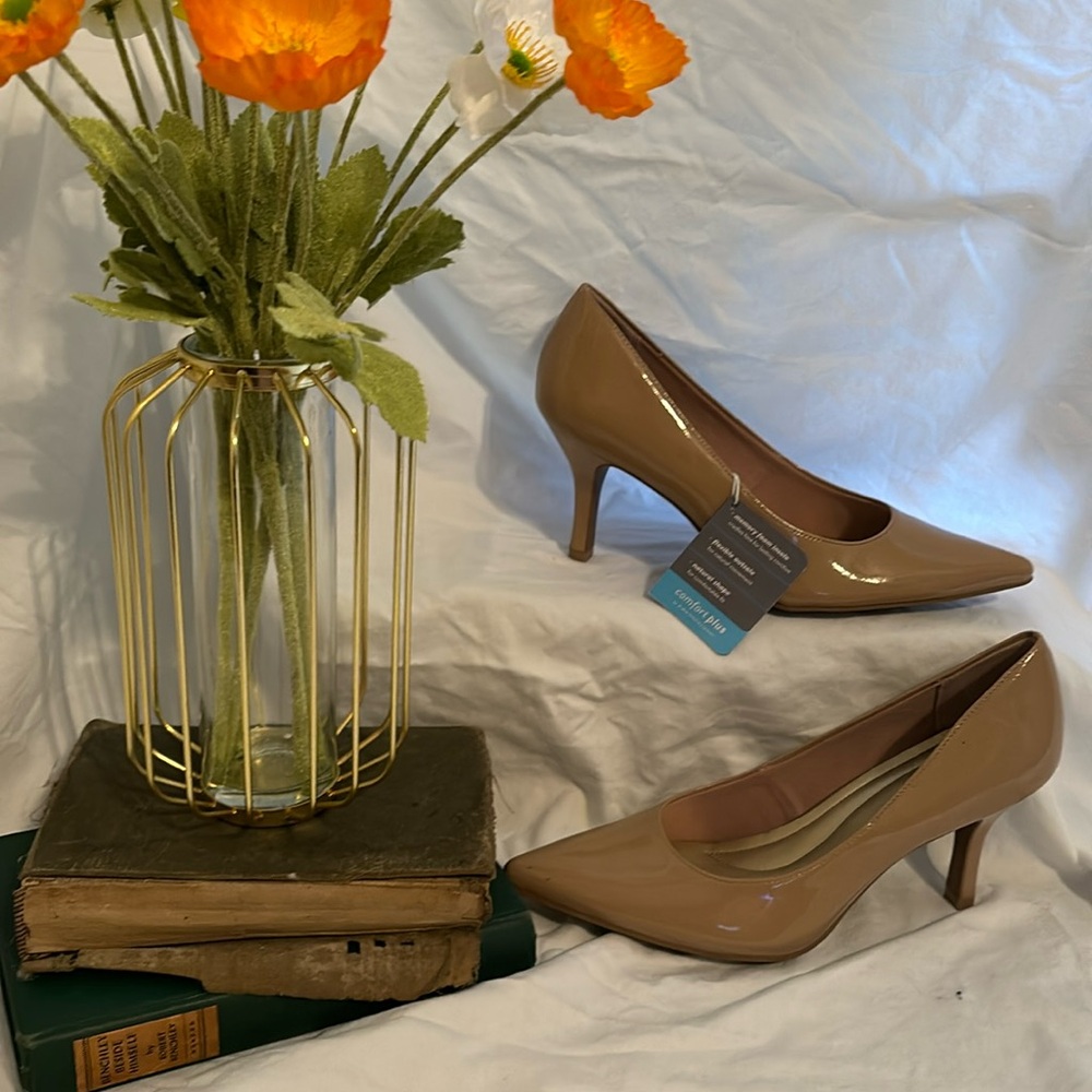 Comfortable Pointy Toe Pump